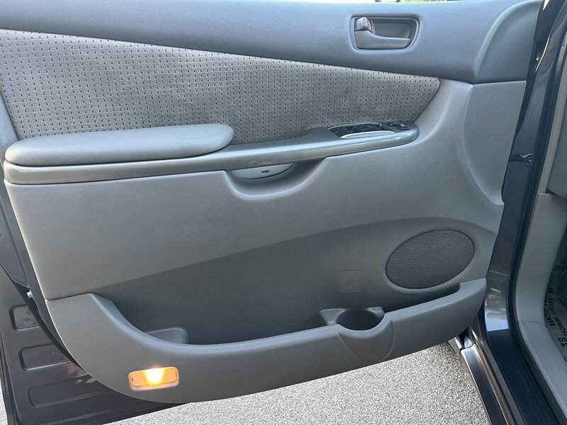 Used 2006 Toyota Sienna LE FWD image 11