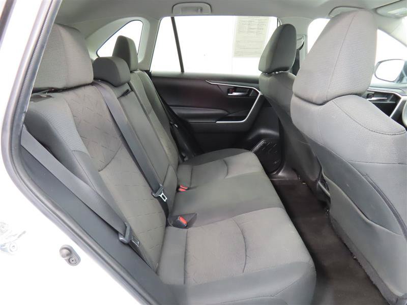 Used 2022 Toyota RAV4 XLE FWD image 33