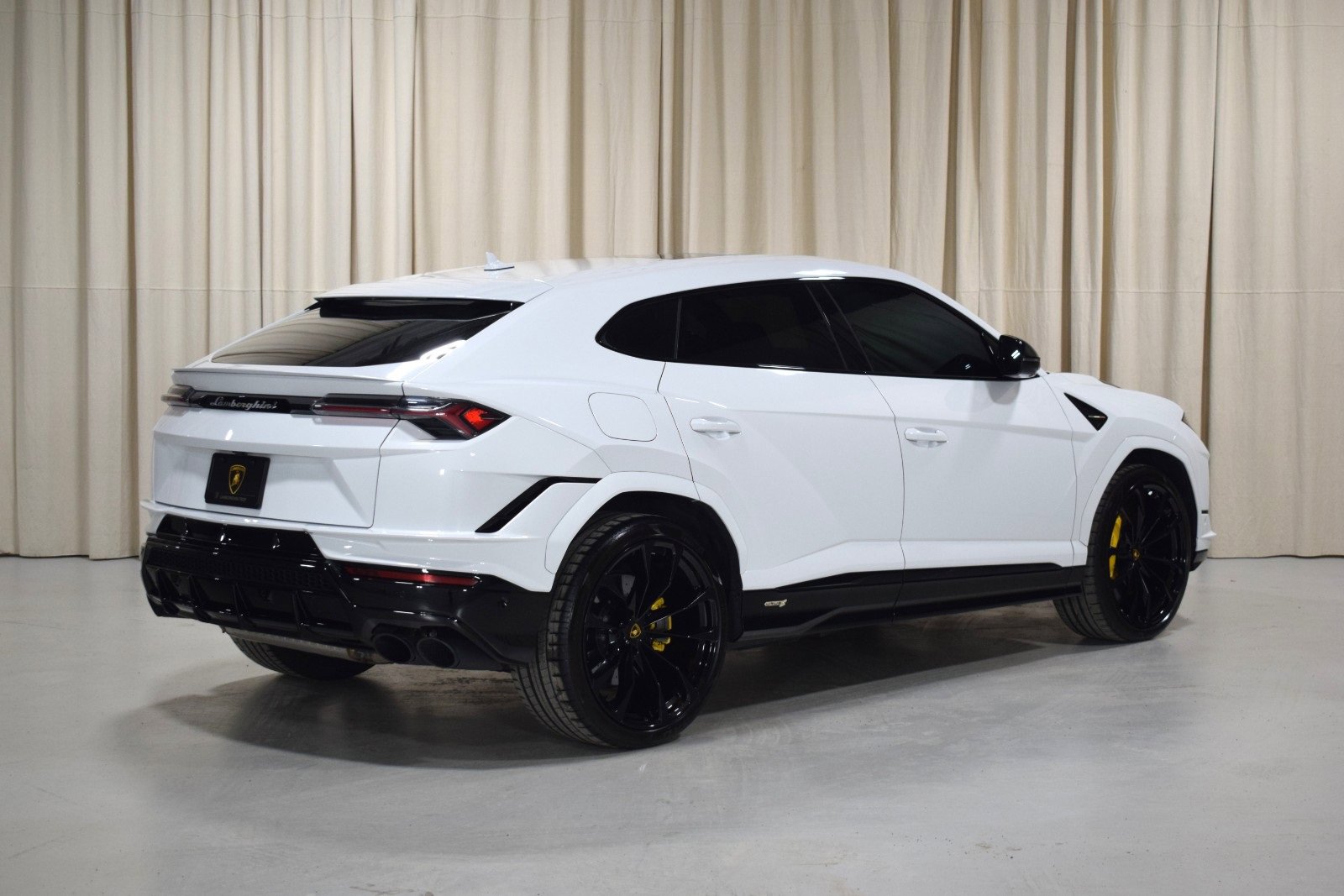 Used 2024 Lamborghini Urus S image 10
