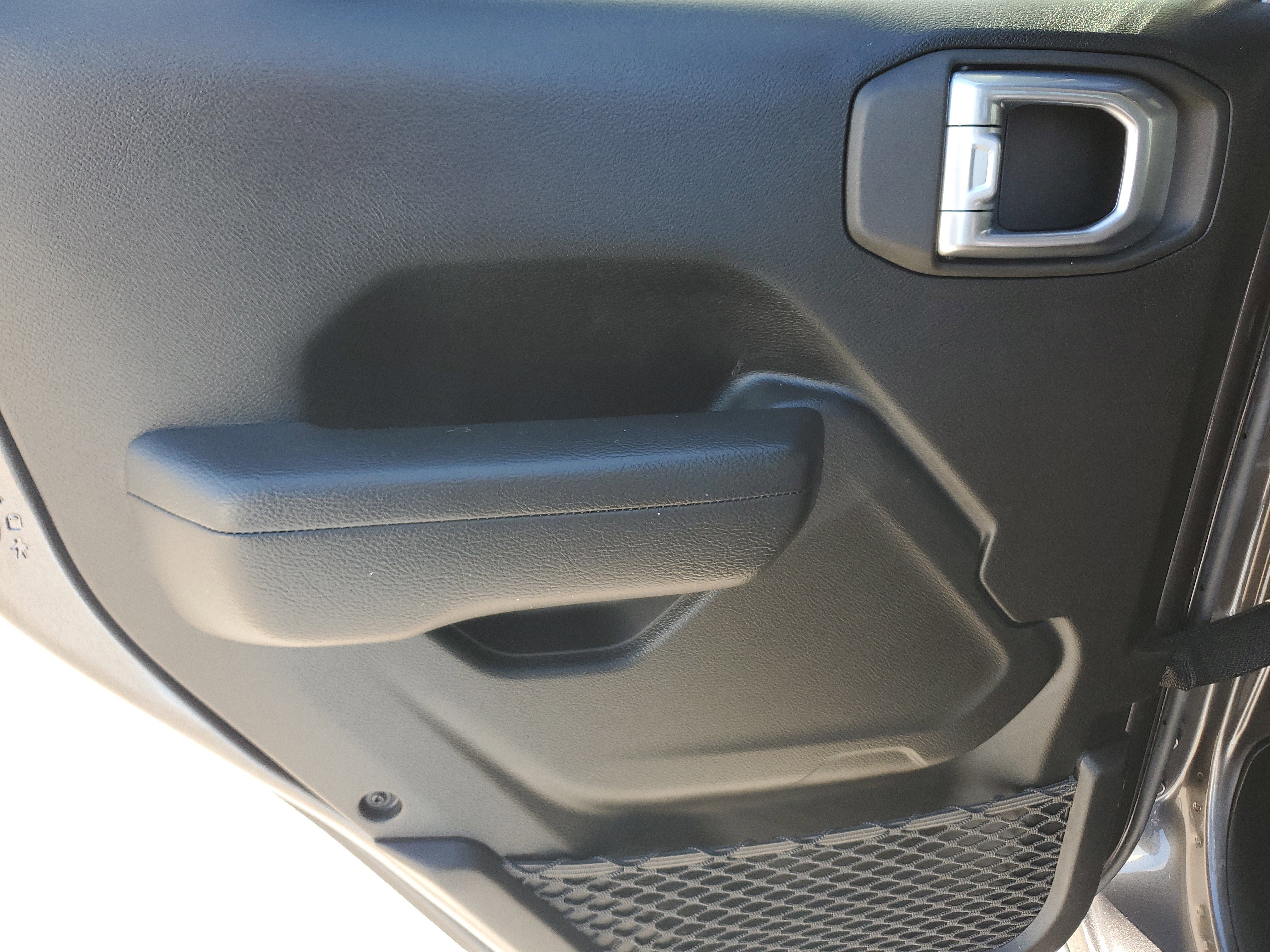 Used 2023 Jeep Gladiator Sport image 25