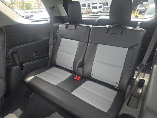 Used 2022 Ford Explorer XLT w/ Equipment Group 202A AWD/4WD image 14
