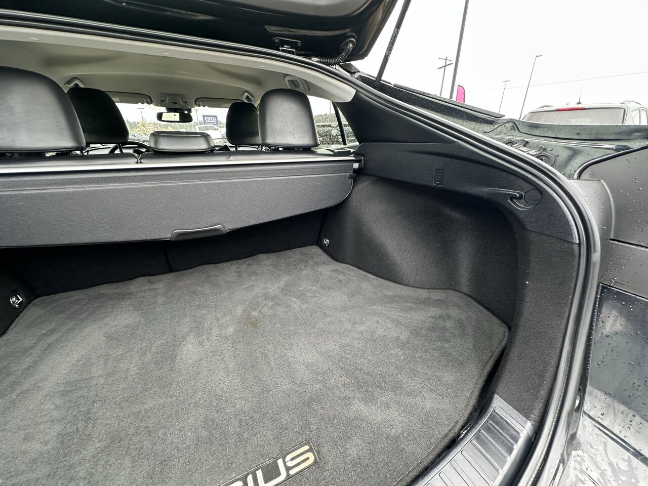 Used 2022 Toyota Prius AWD image 34
