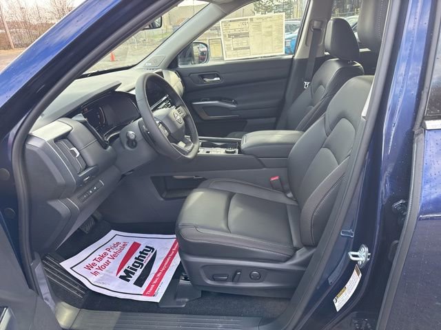 New 2026 Nissan Pathfinder SL w/ SL Premium Package AWD/4WD image 10