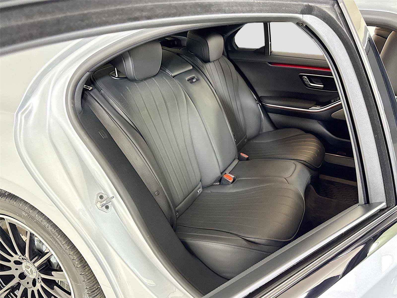 Used 2023 Mercedes-Benz S 500 4MATIC w/ AMG Line image 26