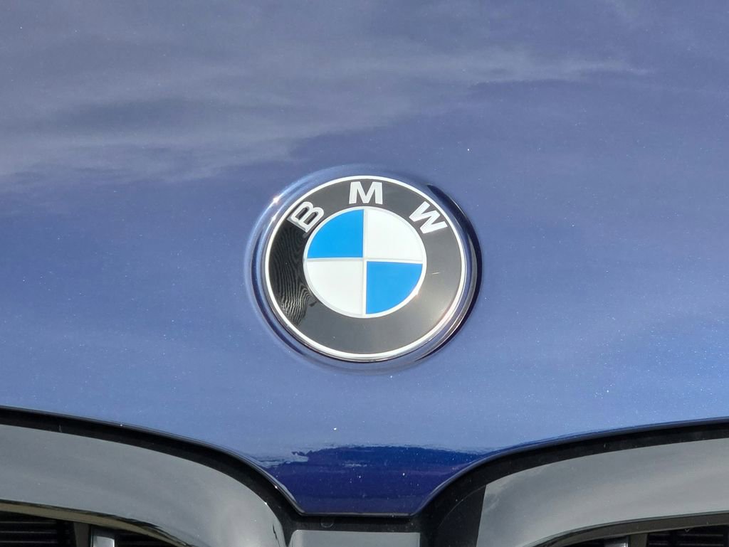 Used 2021 BMW M550i xDrive AWD/4WD image 27