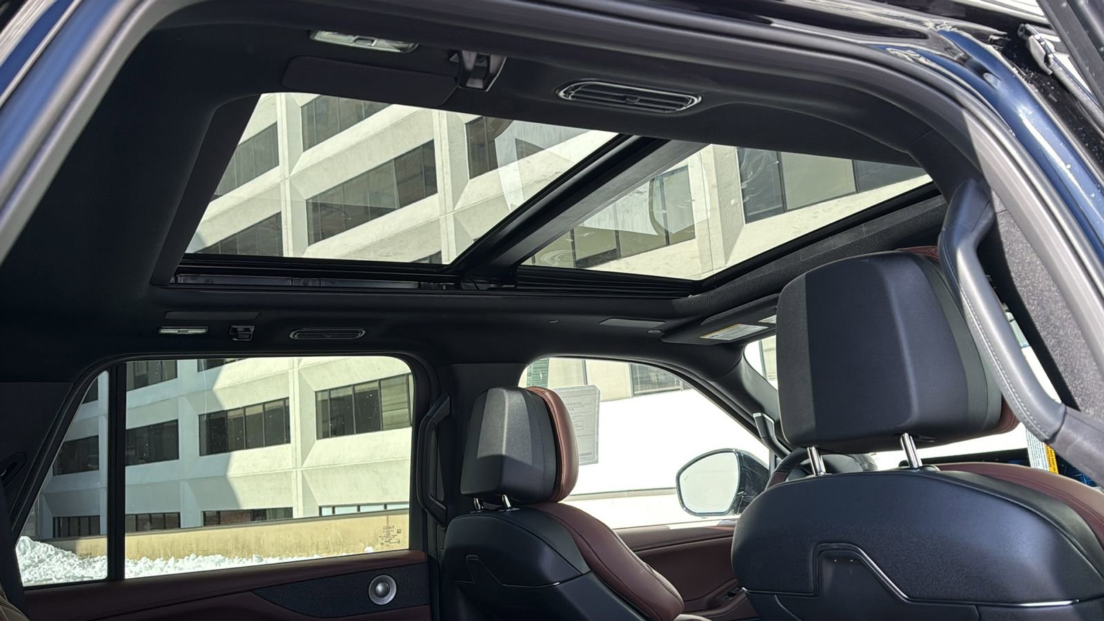 New 2026 Lincoln Navigator Reserve image 5