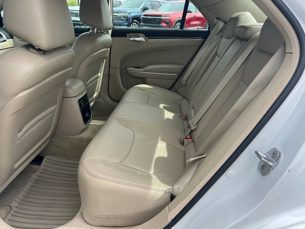 Used 2013 Chrysler 300 AWD w/ Driver Convenience Group image 26