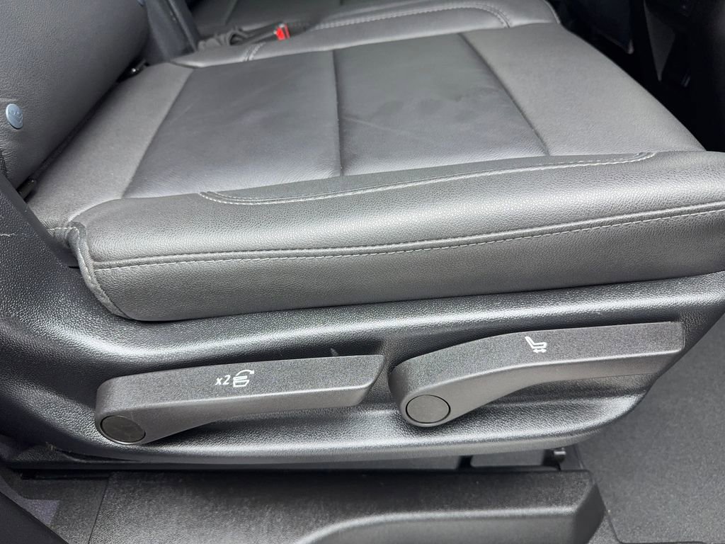 Used 2025 Chevrolet Tahoe LT AWD/4WD image 51