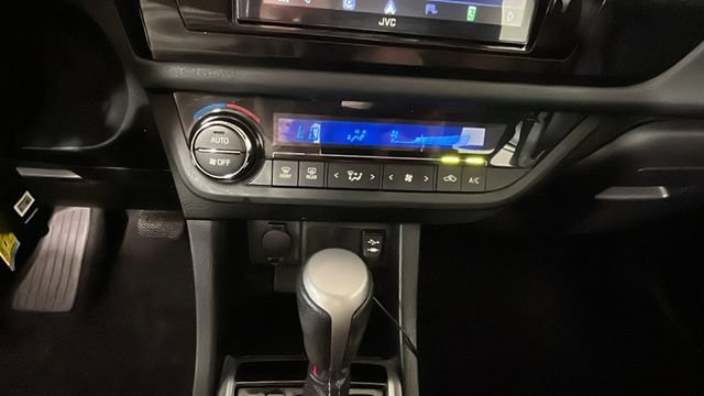 Used 2015 Toyota Corolla S FWD image 21