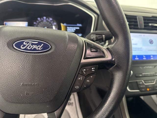 Used 2019 Ford Fusion SE image 30