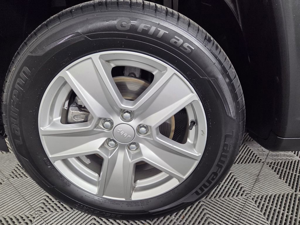 Certified 2022 Jeep Compass Latitude w/ Convenience Group AWD/4WD image 10