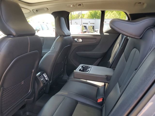 Used 2023 Volvo XC40 B5 Plus w/ Climate Package image 13