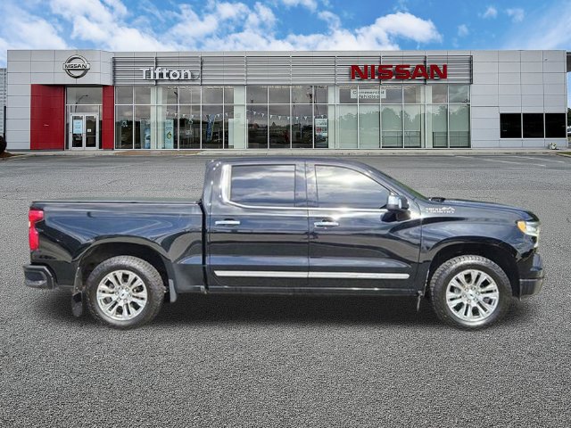 Used 2024 Chevrolet Silverado 1500 High Country w/ High Country Premium Package AWD/4WD image 3