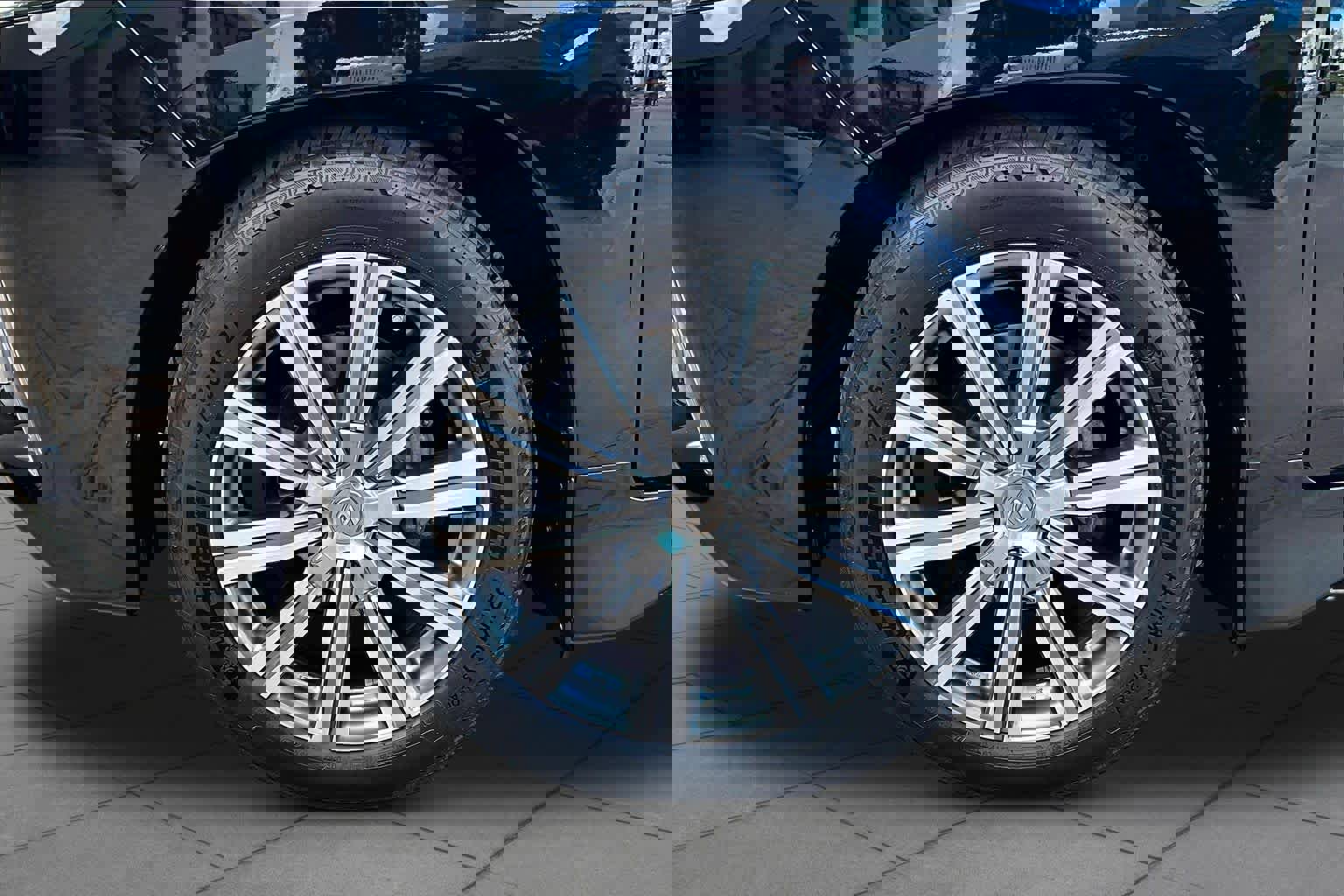 Used 2016 Lexus LX 570 4WD w/ Luxury Package image 10