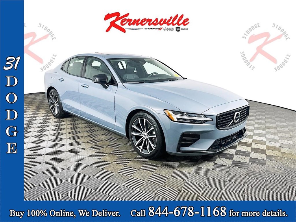 Used 2022 Volvo S60 B5 Momentum