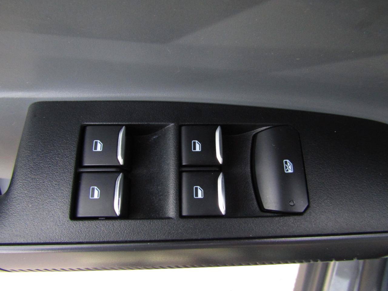 Used 2025 Ford Maverick XL w/ Equipment Group 102A AWD/4WD image 11