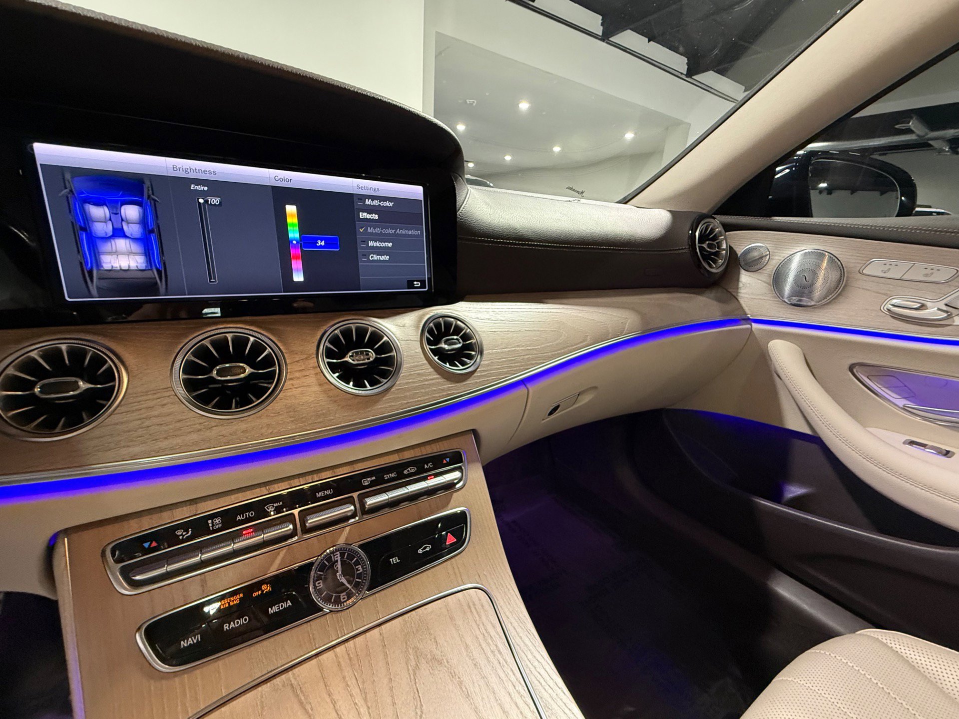 Used 2018 Mercedes-Benz E 400 4MATIC Coupe image 48