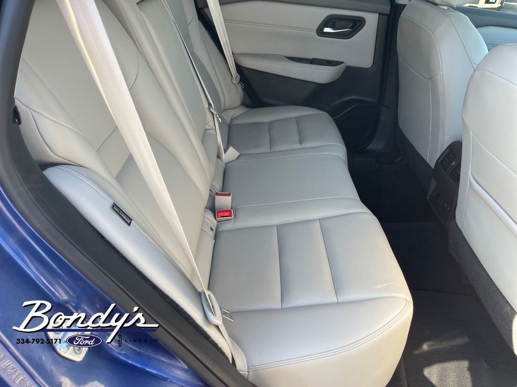 Used 2023 Nissan Rogue SL w/ SL Premium Package image 16