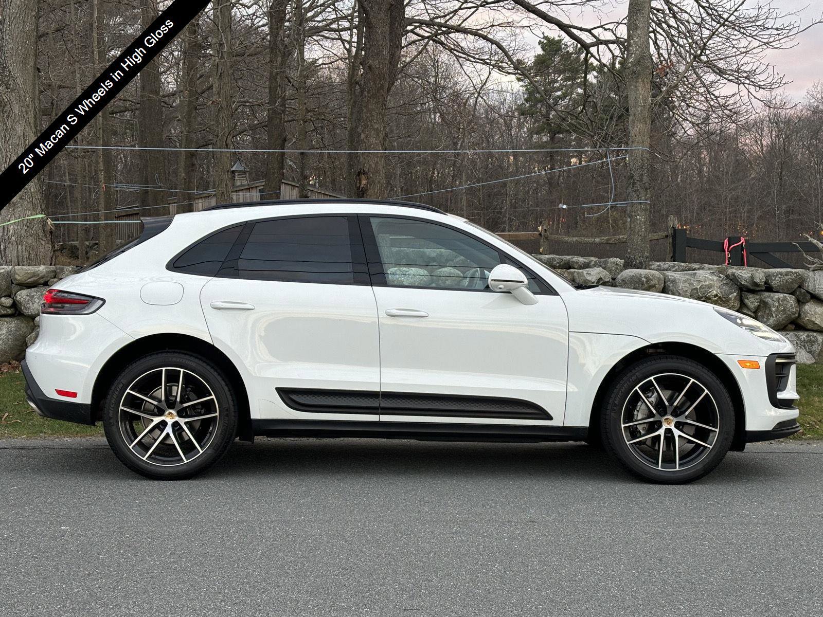 Used 2022 Porsche Macan Base w/ Premium Package Plus image 2
