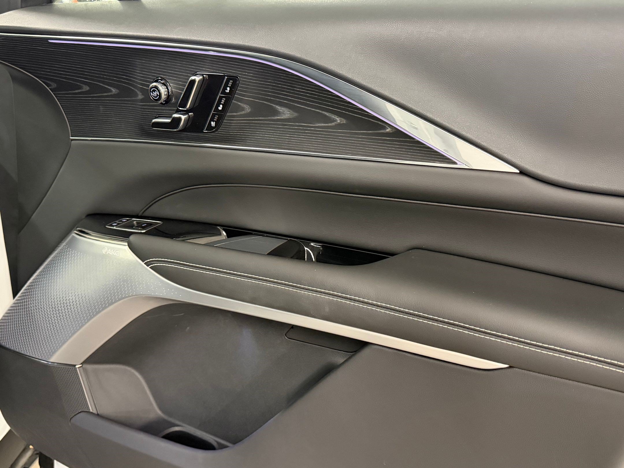 Certified 2024 Cadillac Lyriq Luxury RWD image 48