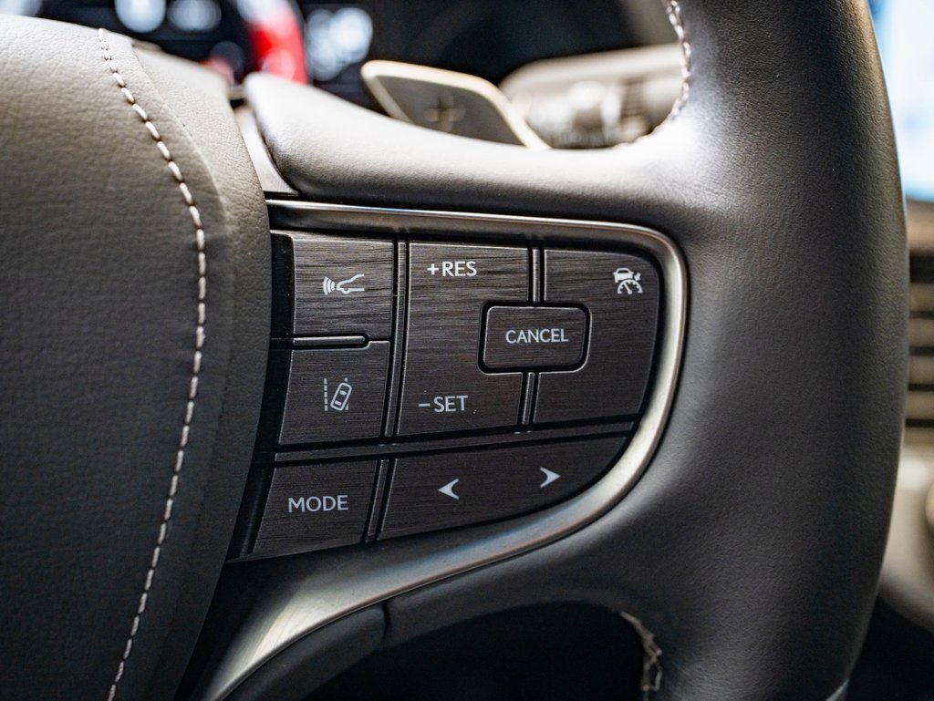 Used 2019 Lexus LS 500 AWD w/ Interior Upgrade Package image 27