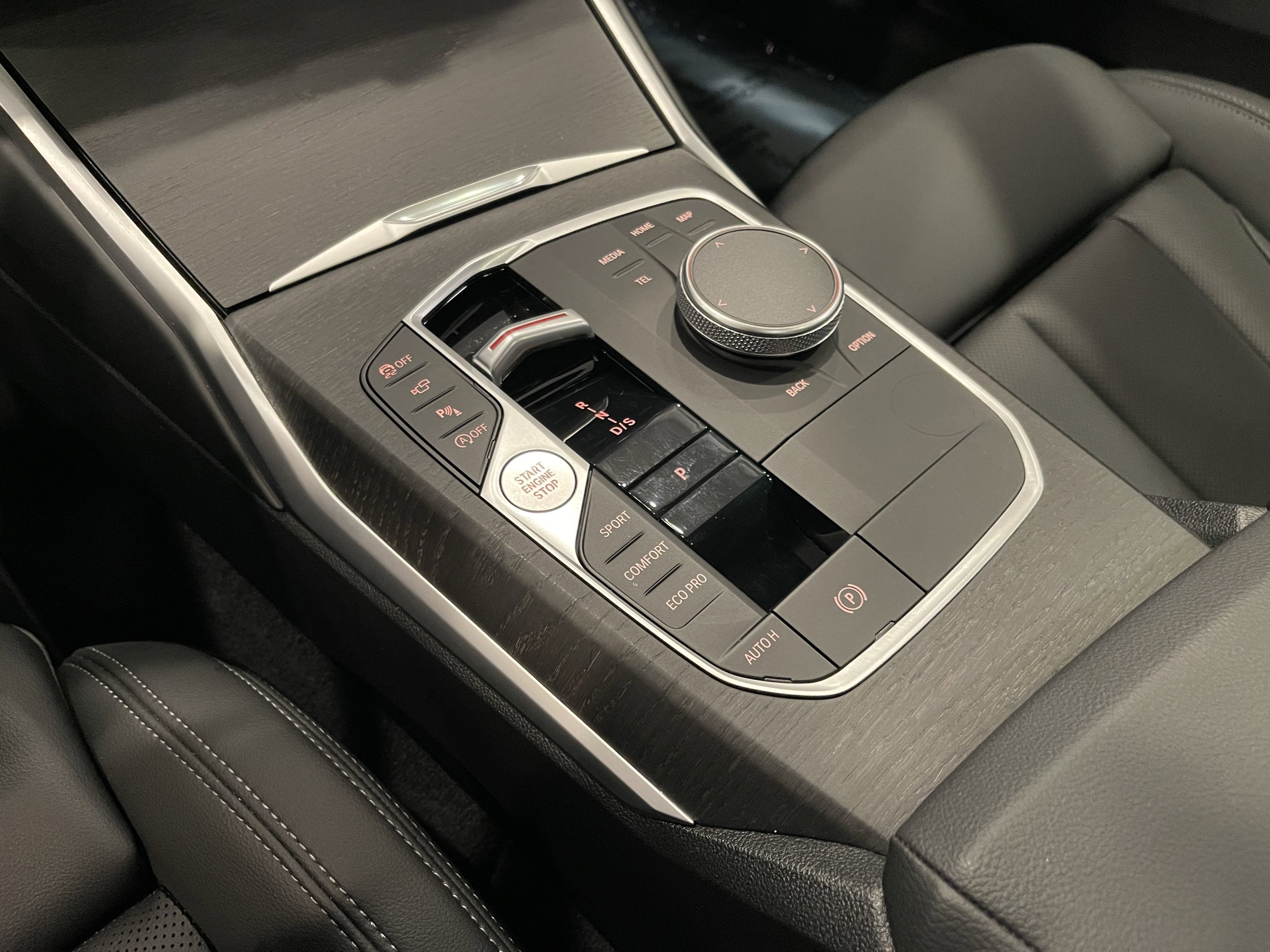 Used 2024 BMW 430i xDrive Coupe w/ Premium Package image 17