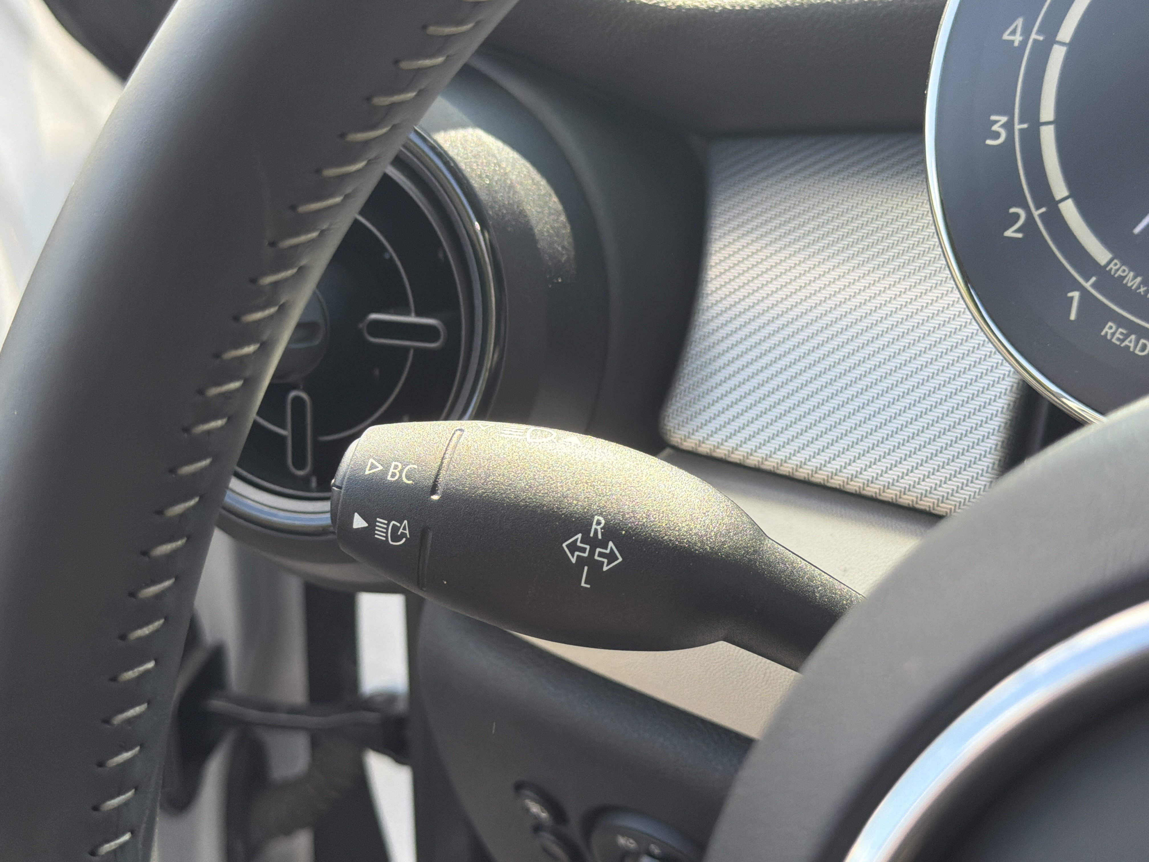 Used 2024 MINI Cooper S w/ Signature Upholstery Package FWD image 29