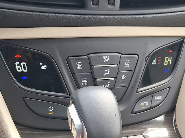 Used 2019 Buick Envision Premium w/ LPO, Cargo Package AWD/4WD image 16