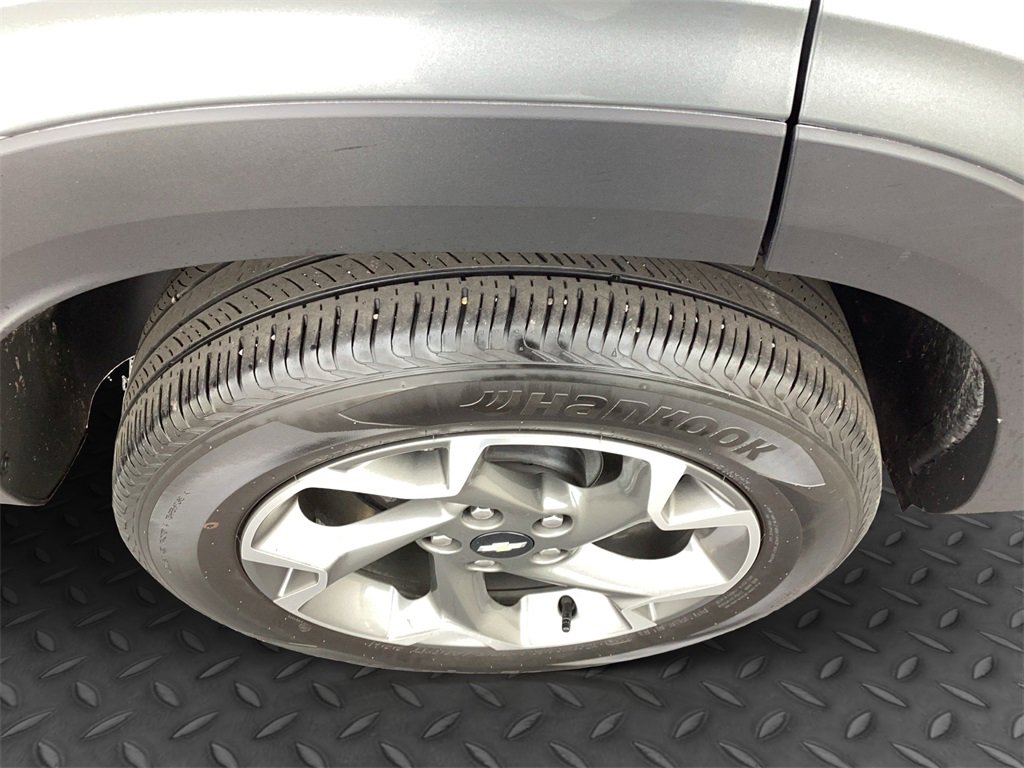 Used 2024 Chevrolet Trax LT w/ LT Convenience Package image 24