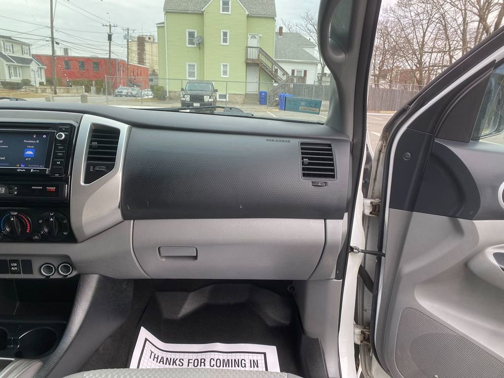 Used 2014 Toyota Tacoma 4x4 Double Cab w/ SR5 Package image 28