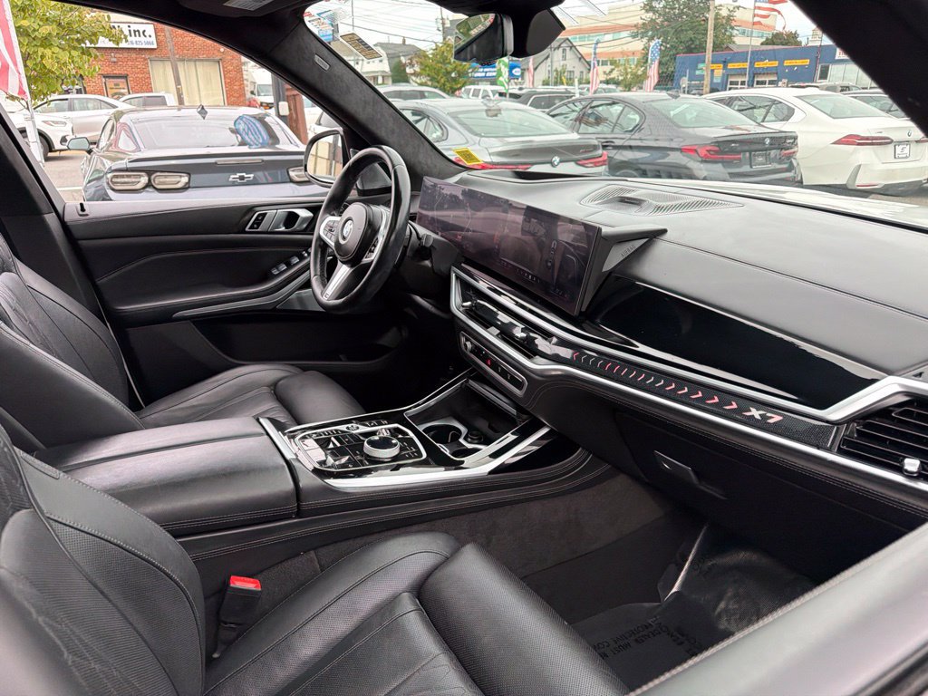 Used 2024 BMW X7 xDrive40i w/ Executive Package AWD/4WD image 19