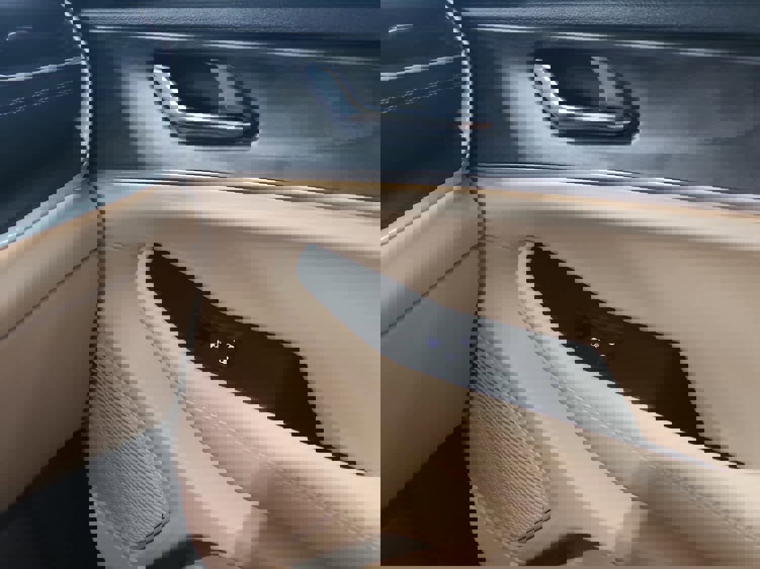 Used 2024 Jeep Grand Cherokee Limited w/ Black Appearance Package image 26