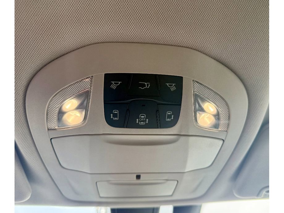 Used 2019 Chrysler Pacifica Touring-L Plus w/ Tire & Wheel Group image 24