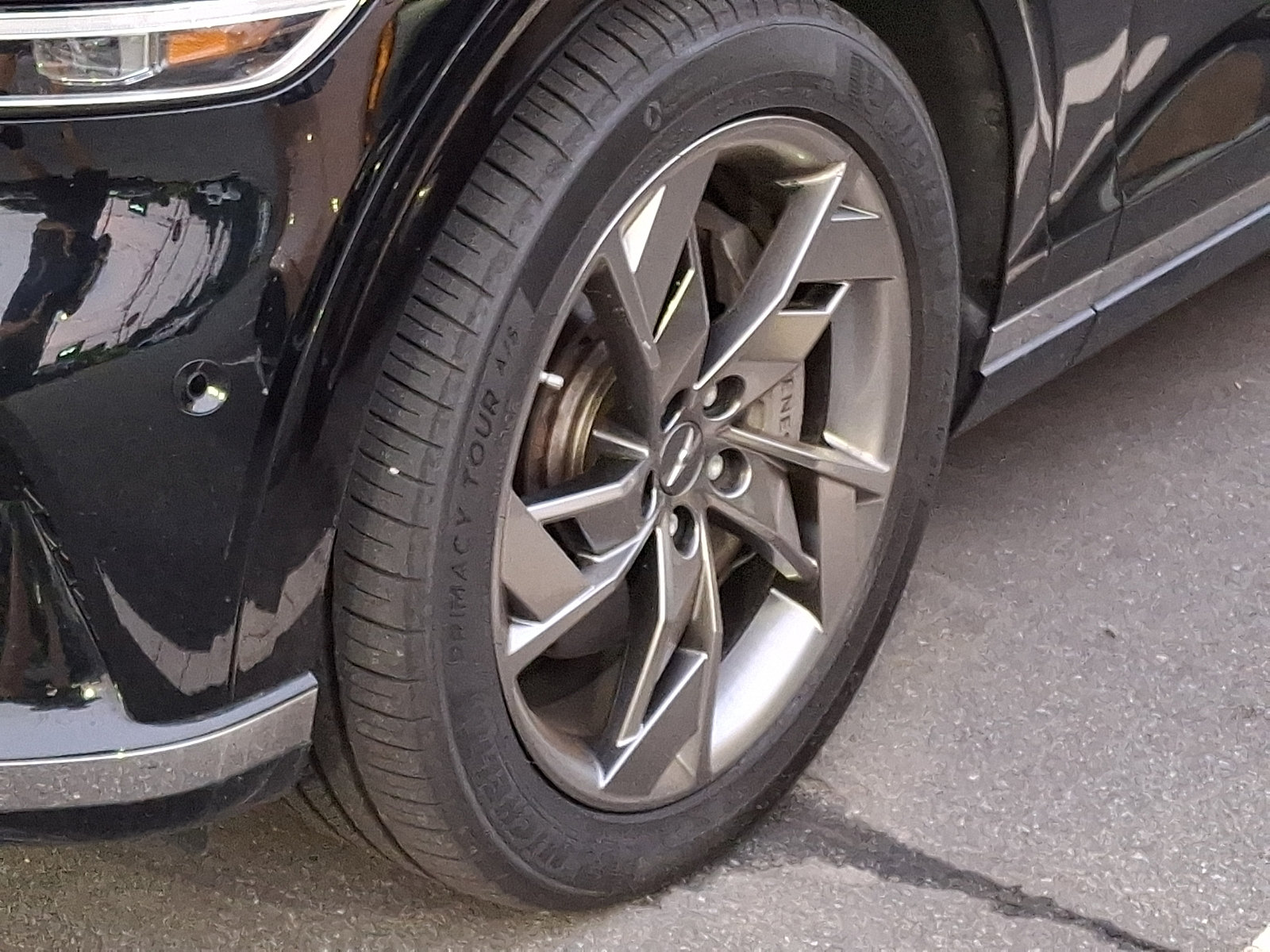 Certified 2023 Genesis Electrified GV70 AWD/4WD image 6