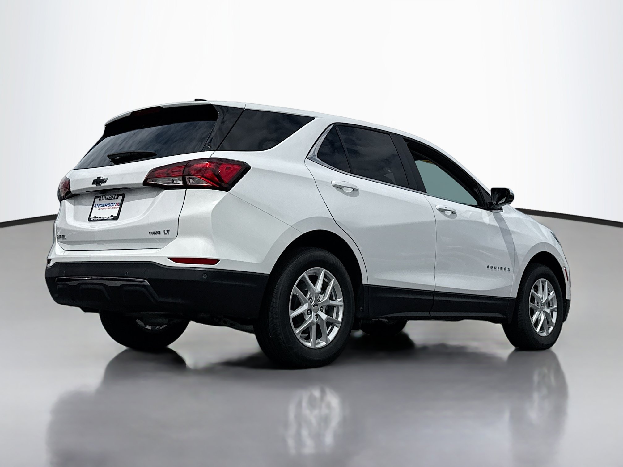 Used 2022 Chevrolet Equinox LT AWD/4WD image 2