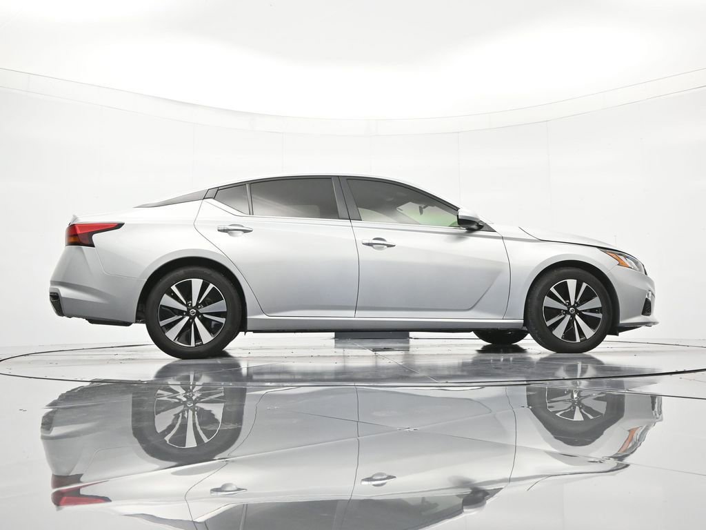 Certified 2022 Nissan Altima 2.5 SV FWD image 38