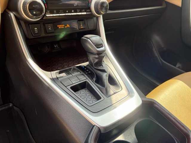 Used 2019 Toyota RAV4 Limited FWD image 27