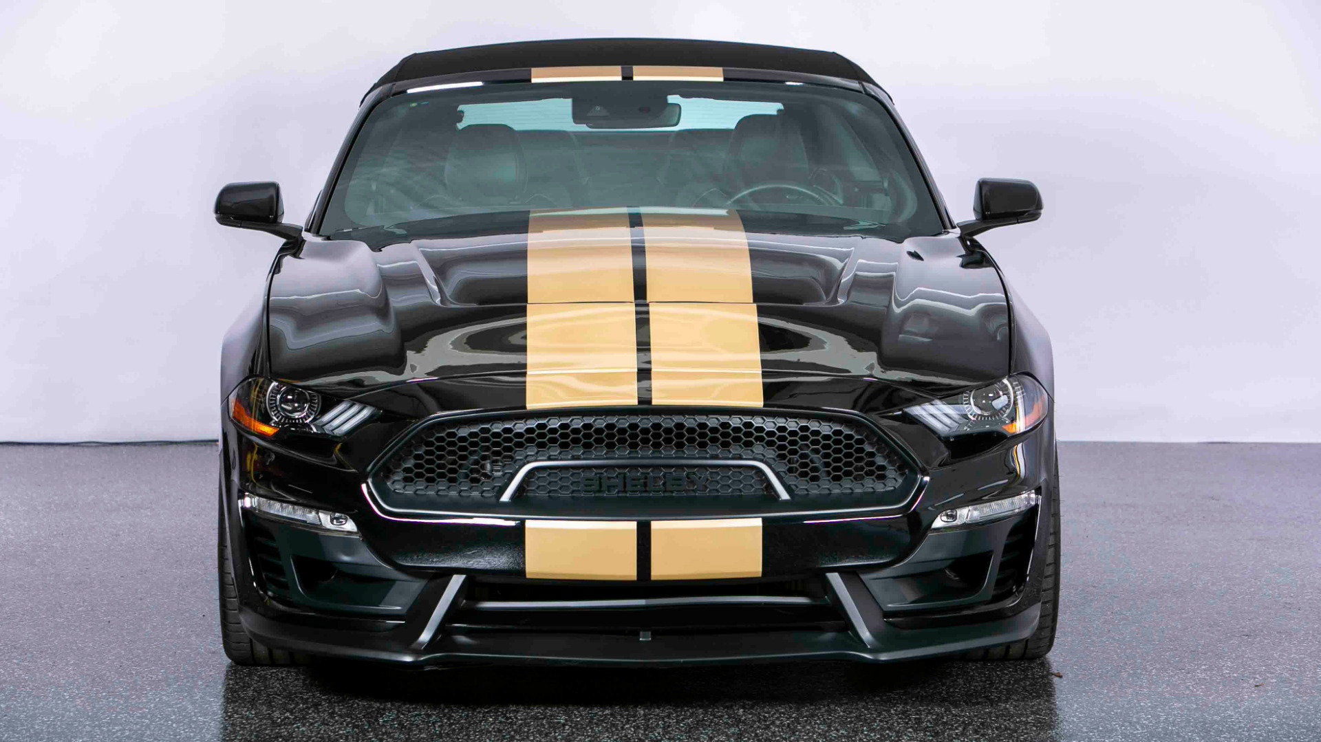 Used 2019 Ford Mustang GT Premium w/ GT Performance Package image 4