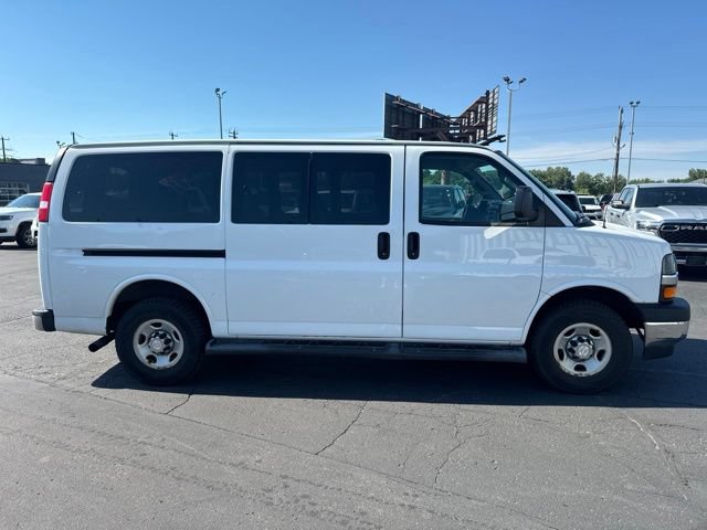Used 2017 Chevrolet Express 3500 LT w/ LT Preferred Equipment Group RWD image 11