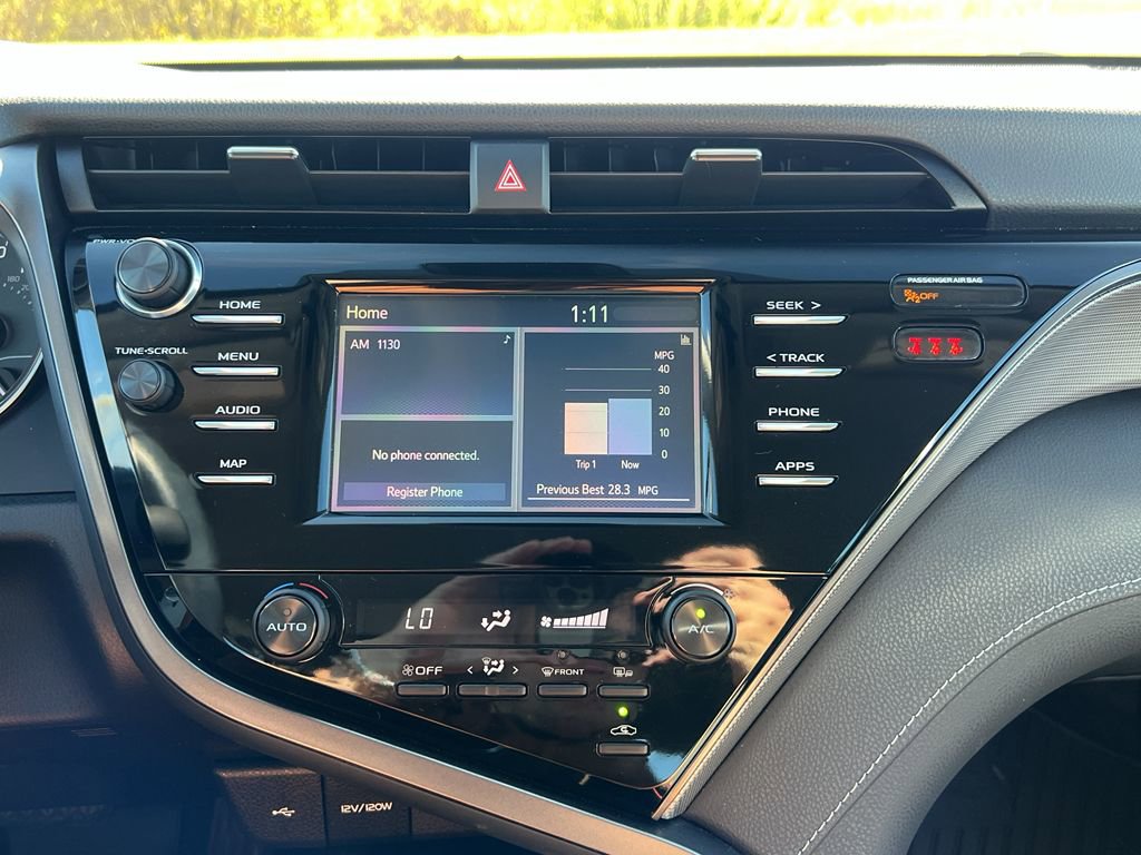 Used 2020 Toyota Camry SE image 22