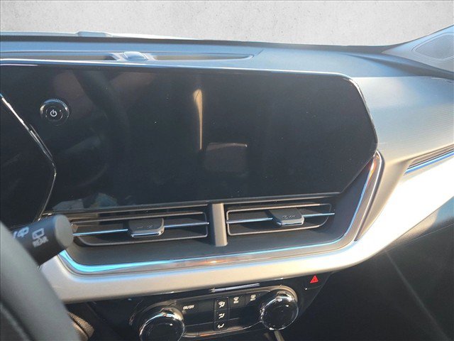 New 2026 Chevrolet Trax LT w/ Sunroof Package FWD image 13