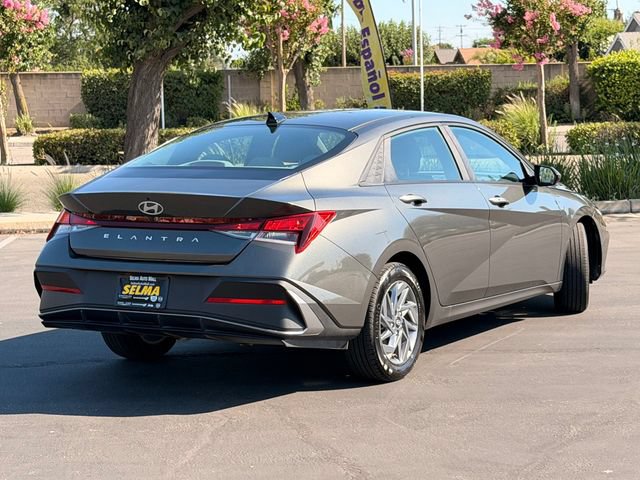 Used 2024 Hyundai Elantra SEL FWD image 5
