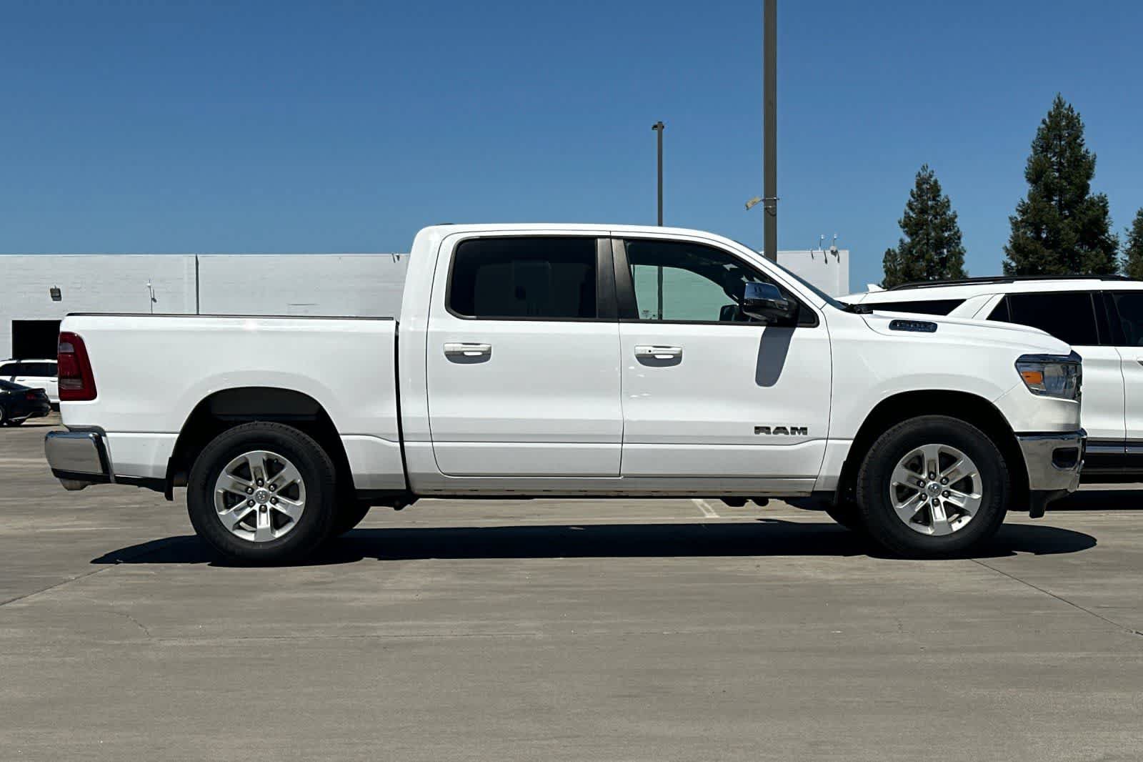 Used 2024 RAM 1500 Laramie AWD/4WD image 9