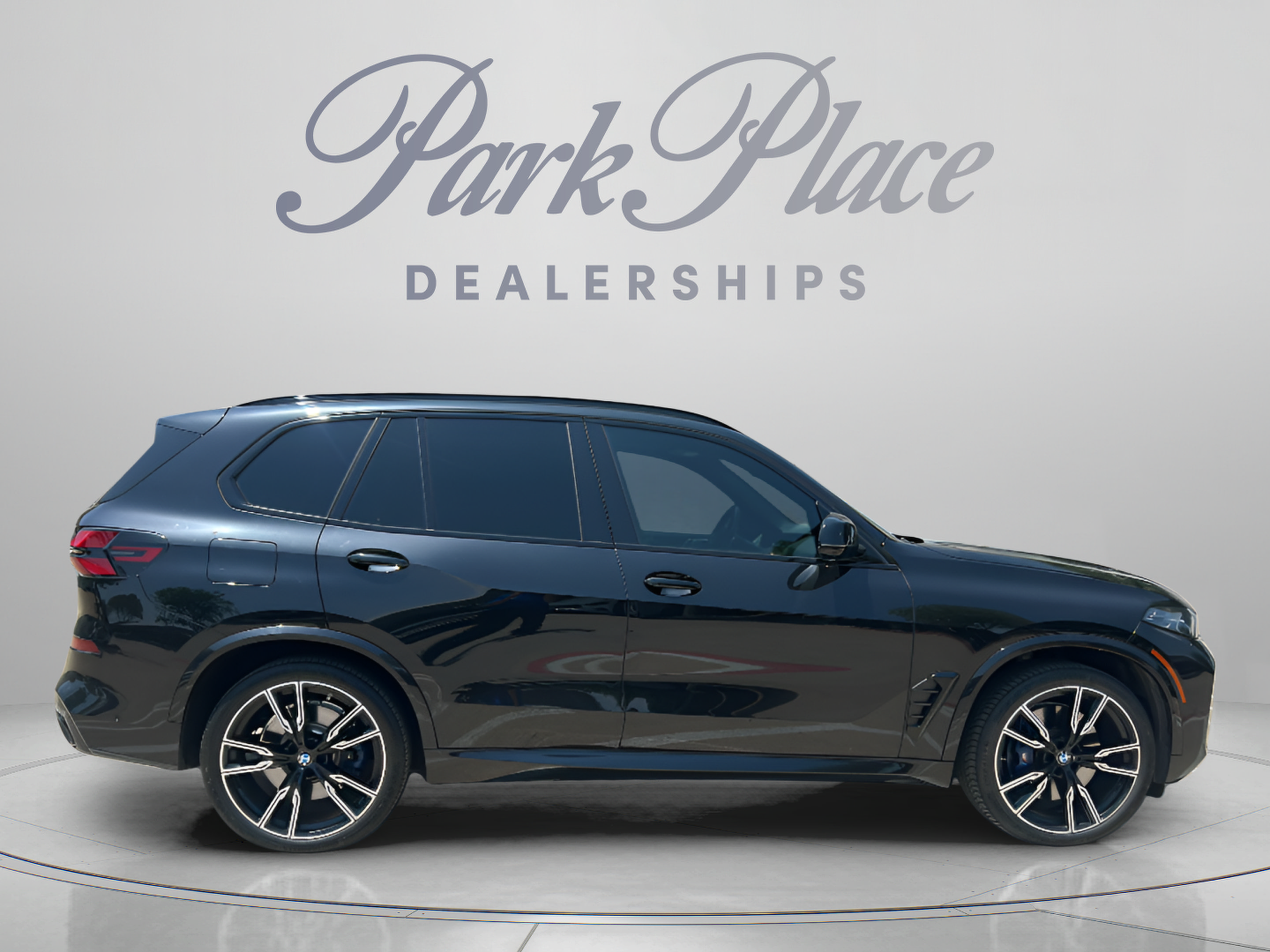 Used 2024 BMW X5 M60i AWD/4WD image 6