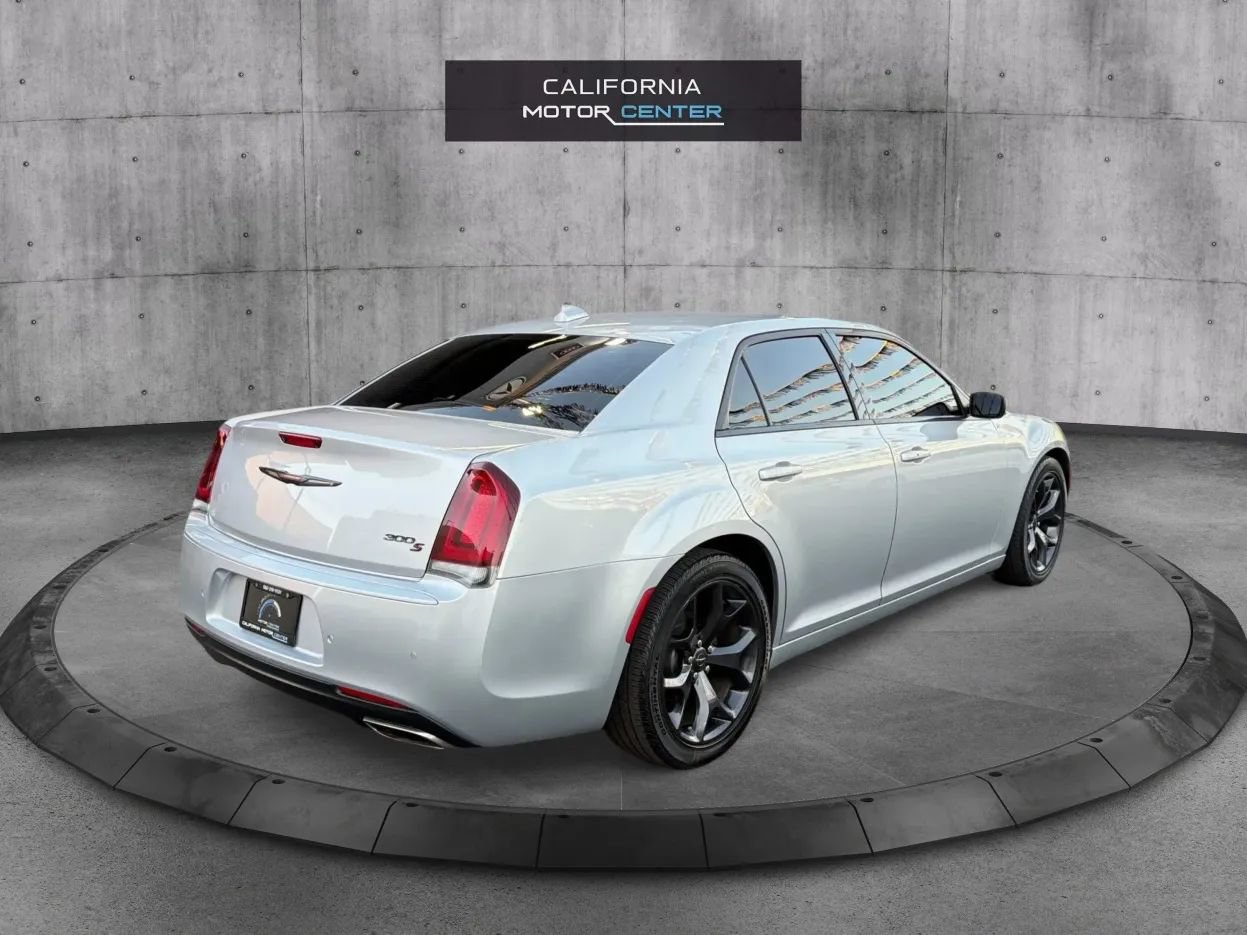 Used 2021 Chrysler 300 S RWD image 5