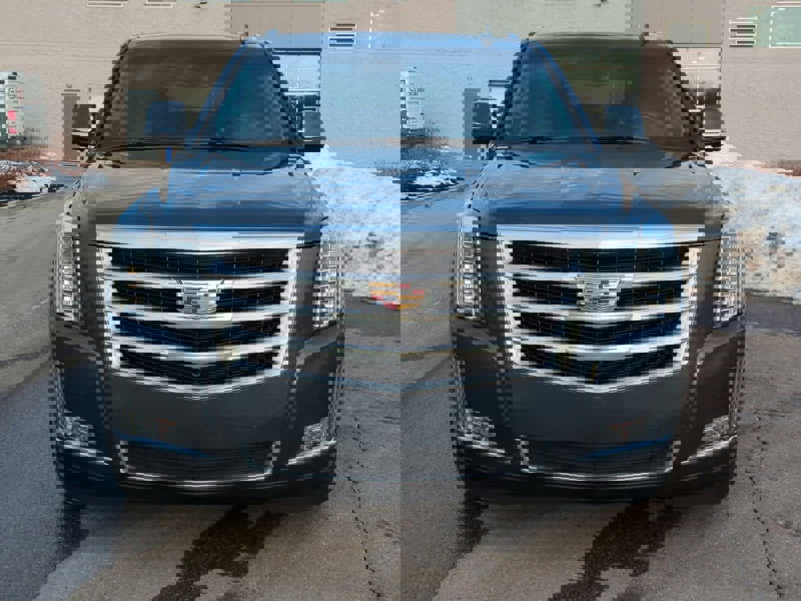 Used 2019 Cadillac Escalade ESV Luxury image 3