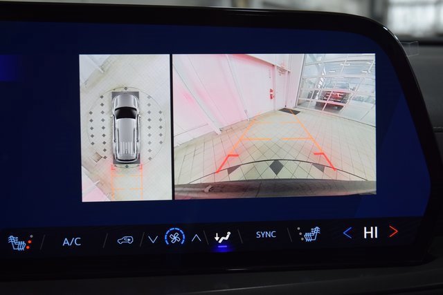 New 2026 Chevrolet Traverse LT w/ Enhanced Driving Package image 52