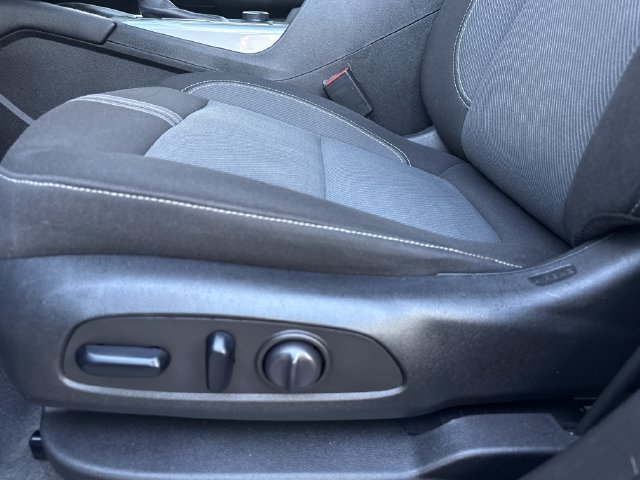 Certified 2023 Chevrolet Blazer LT FWD image 30