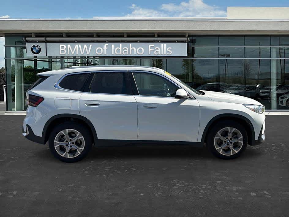 Used 2023 BMW X1 xDrive28i AWD/4WD image 8