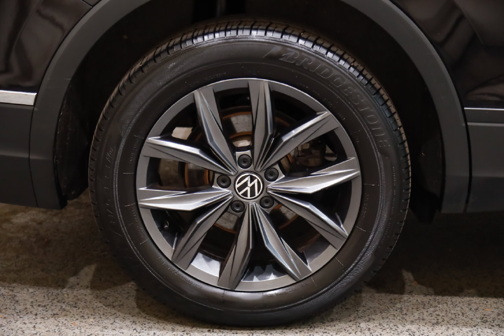 Used 2022 Volkswagen Tiguan SE FWD image 7